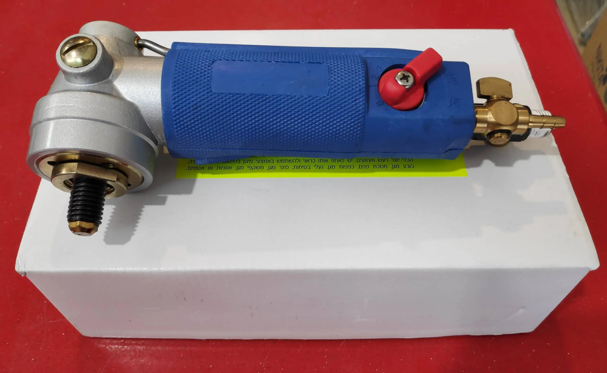 מלטשת מים פנאומטית